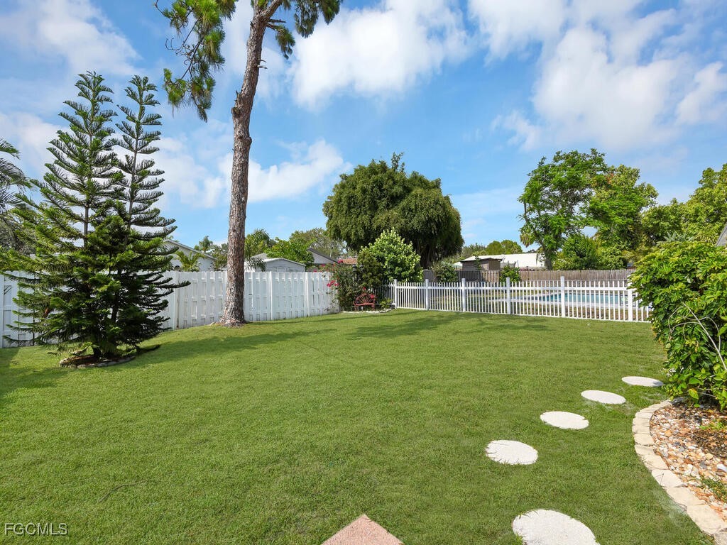 851 98th Avenue N Naples FL 34108 2025013794 image30