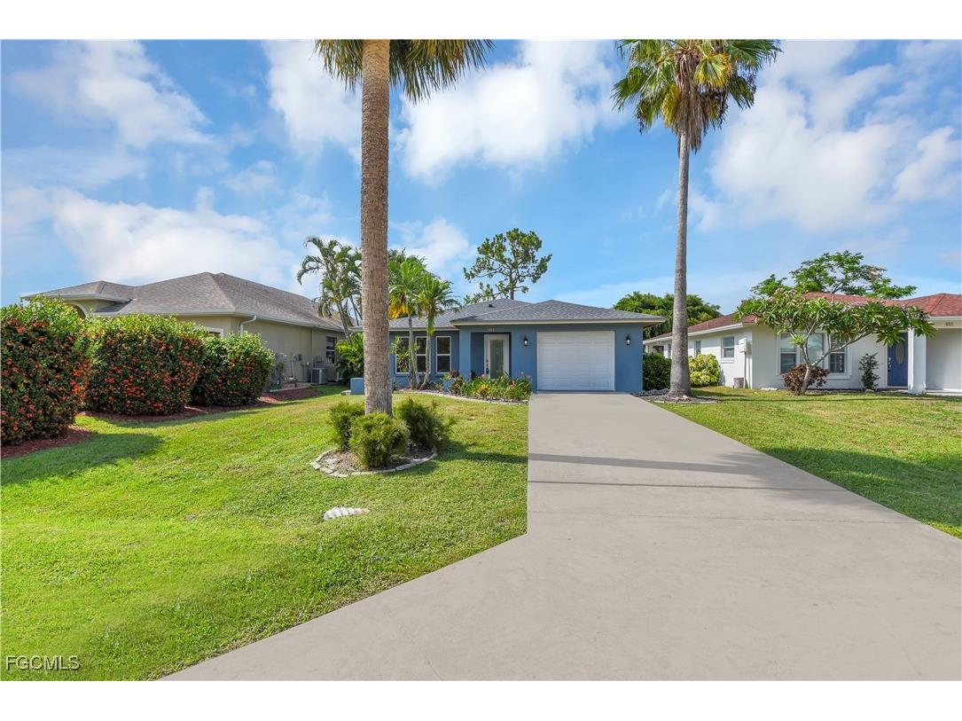 851 98th Avenue N Naples FL 34108 2025013794 image32