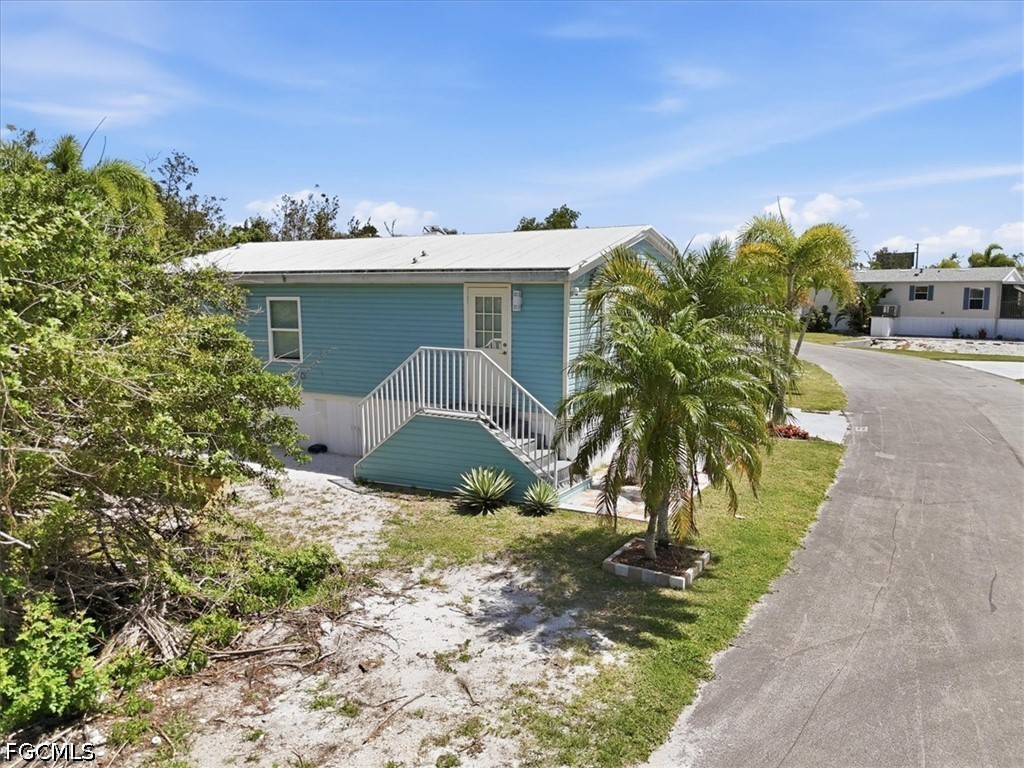 851 Arapaho Trail Fort Myers Beach FL 33931 2026017359 image2