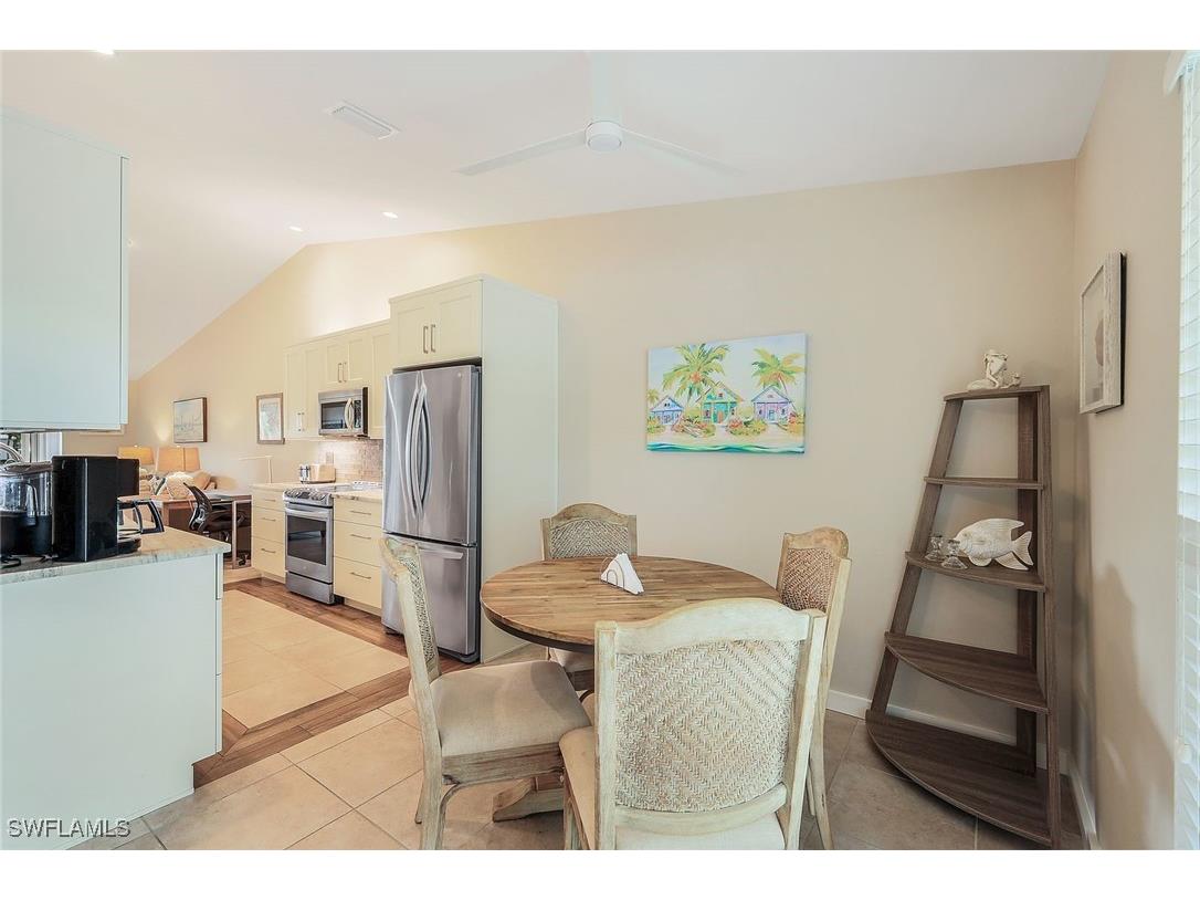 851 Gulf Pavilion Drive #202 Naples FL 34108 225079927 image9