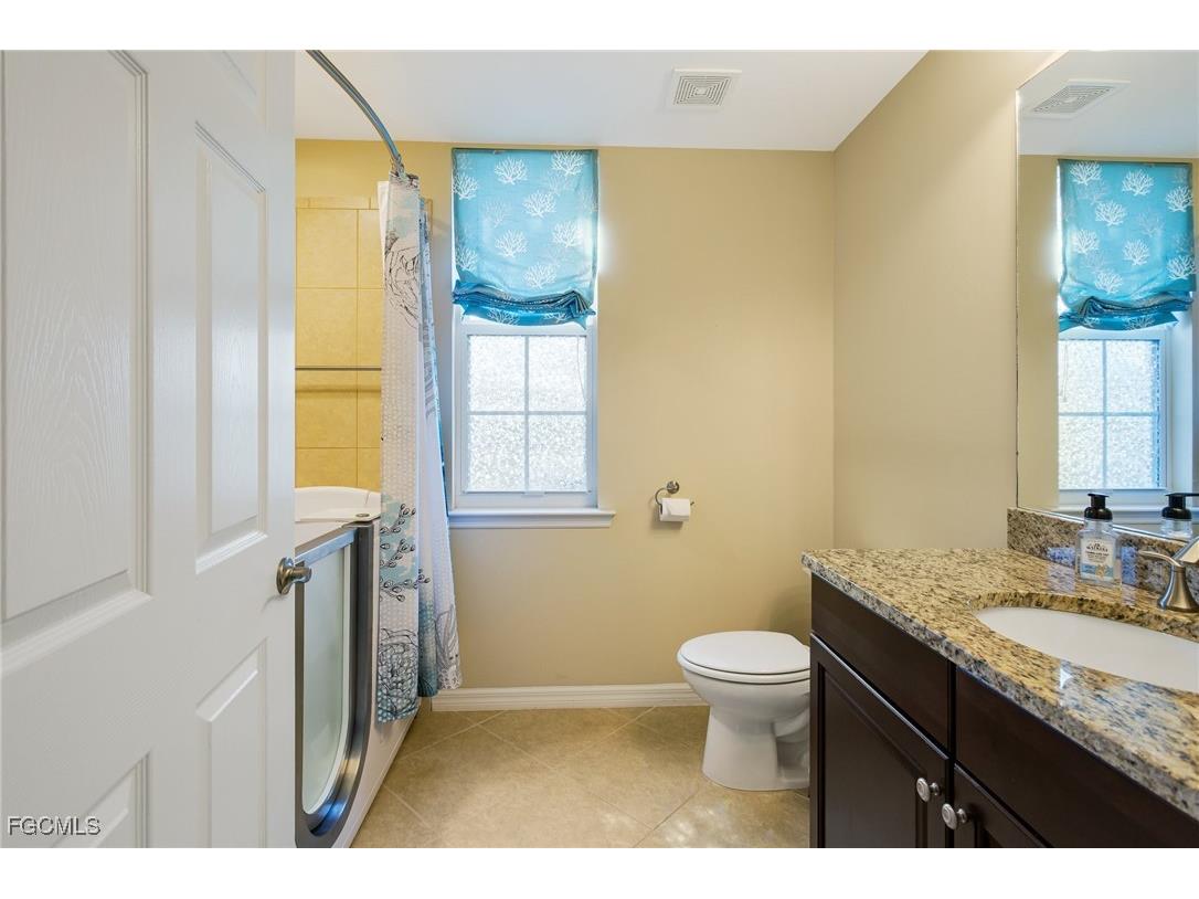 8510 Violeta Street #102 Estero FL 34135 2025015405 image23