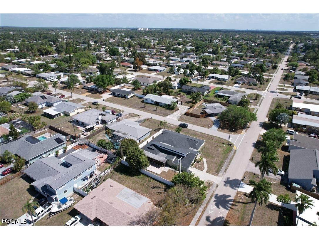 8512 Chatham Street Fort Myers FL 33907 2026015126 image32
