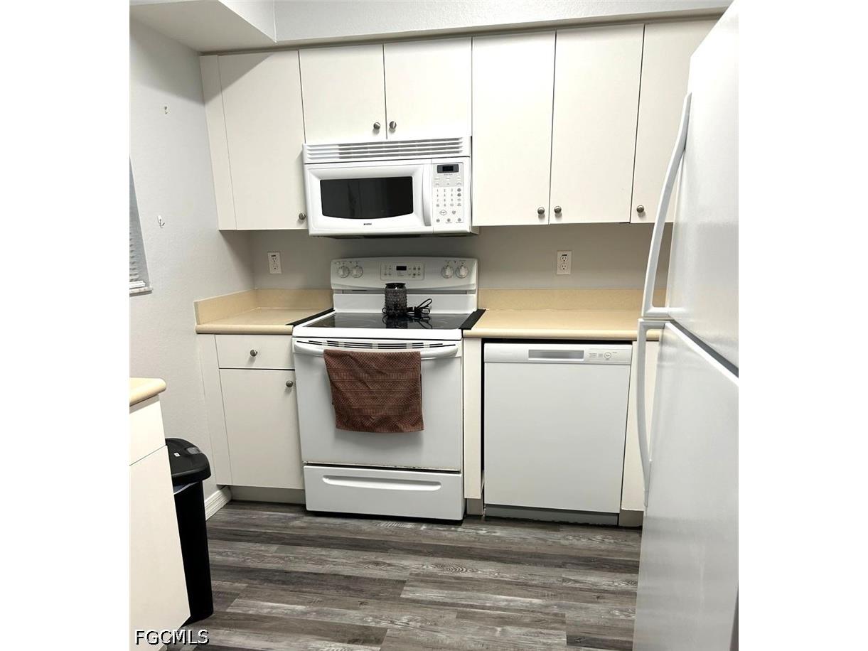 8513 Bernwood Cove Loop #209 Fort Myers FL 33966 2026014486 image7