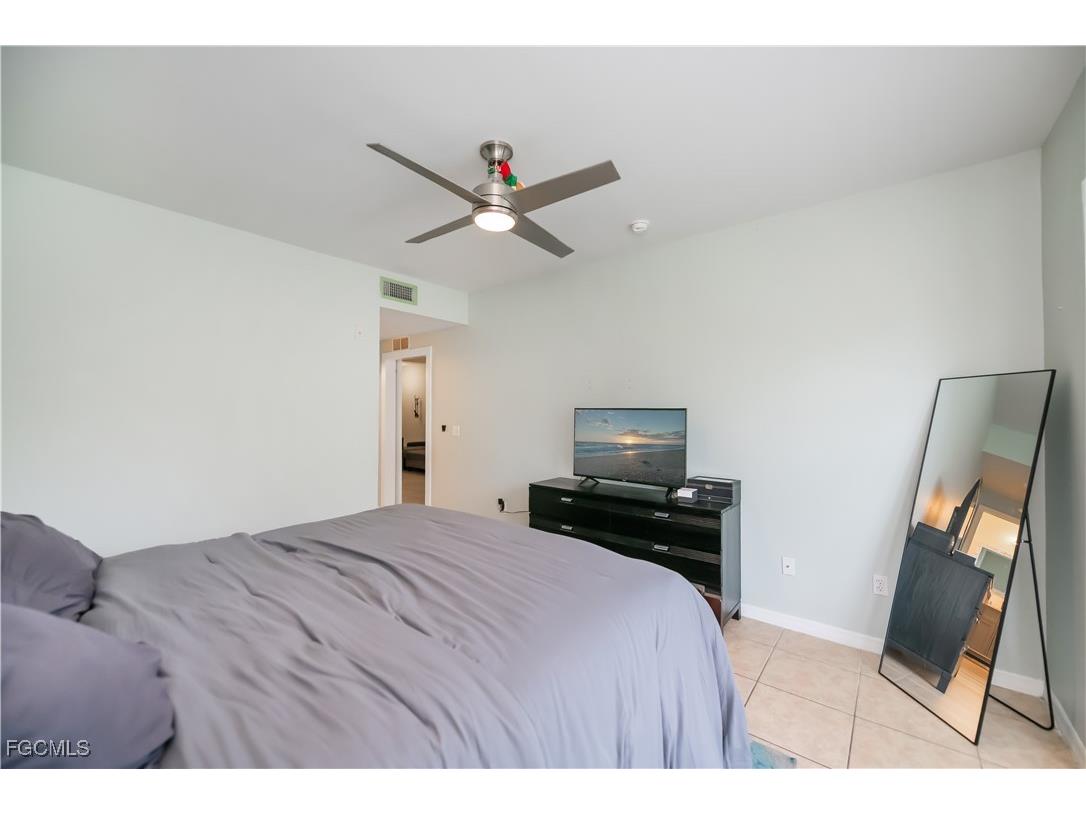 8513 Bernwood Cove Loop #212 Fort Myers FL 33966 2025019346 image17