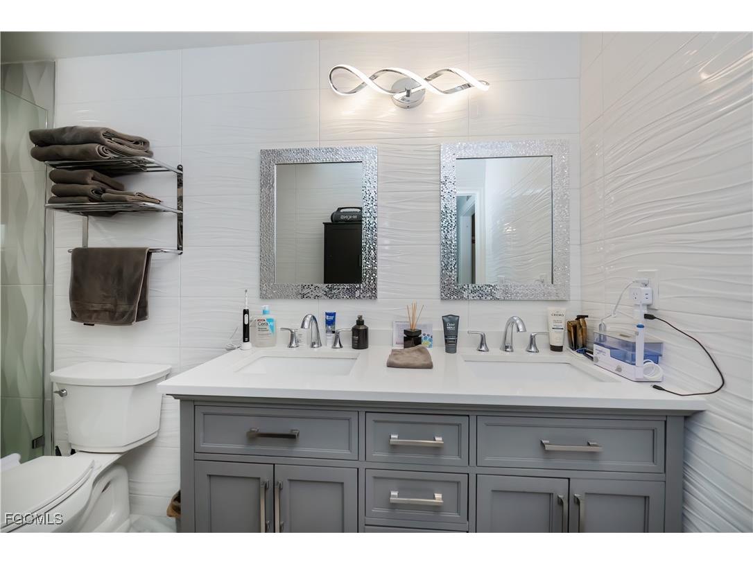 8513 Bernwood Cove Loop #212 Fort Myers FL 33966 2025019346 image18