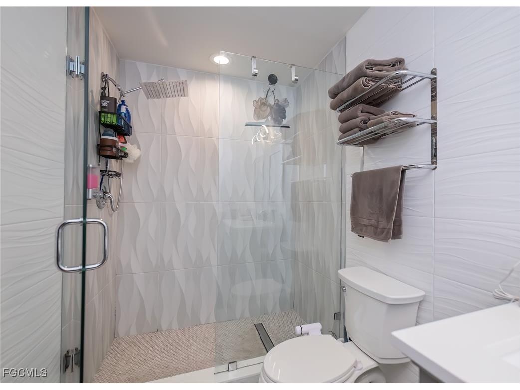 8513 Bernwood Cove Loop #212 Fort Myers FL 33966 2025019346 image19