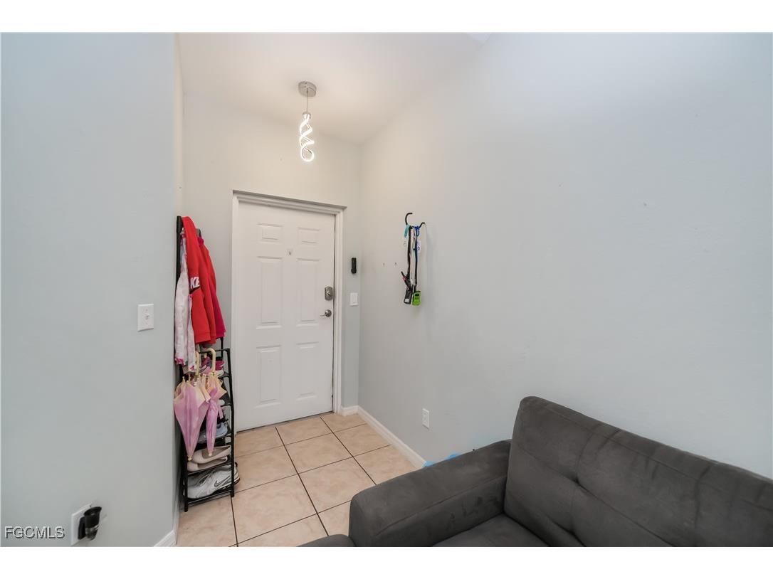 8513 Bernwood Cove Loop #212 Fort Myers FL 33966 2025019346 image2