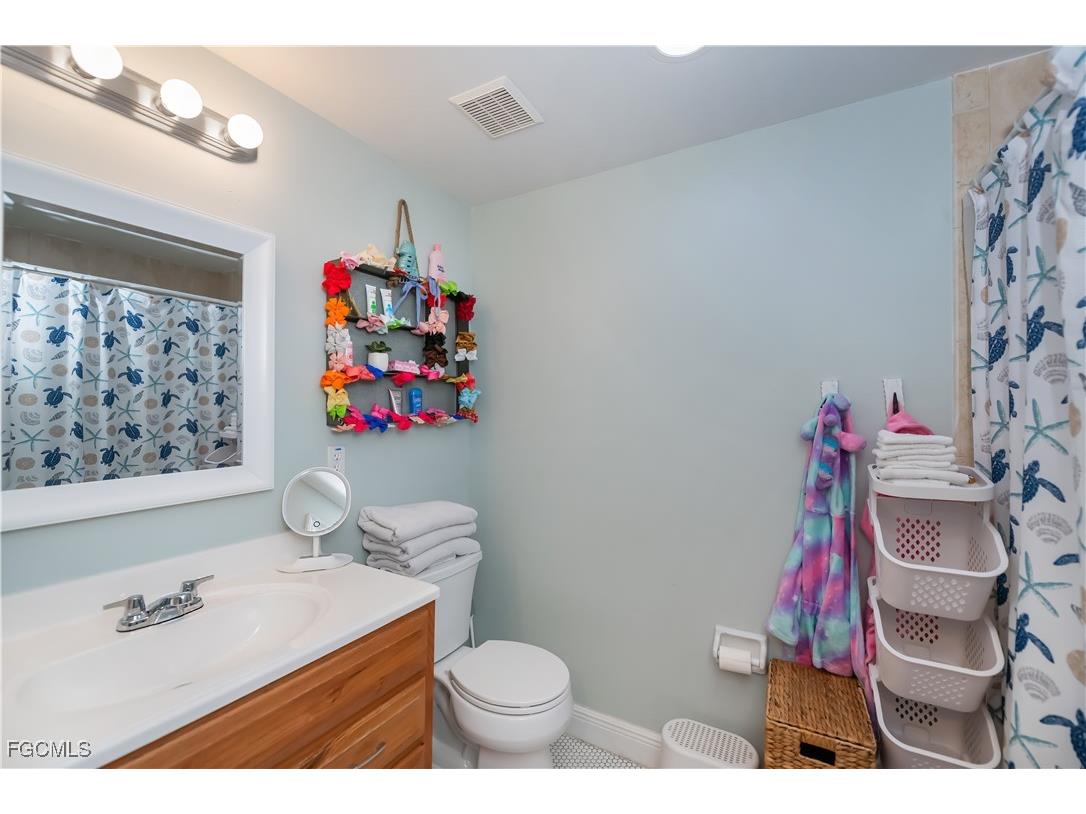 8513 Bernwood Cove Loop #212 Fort Myers FL 33966 2025019346 image23