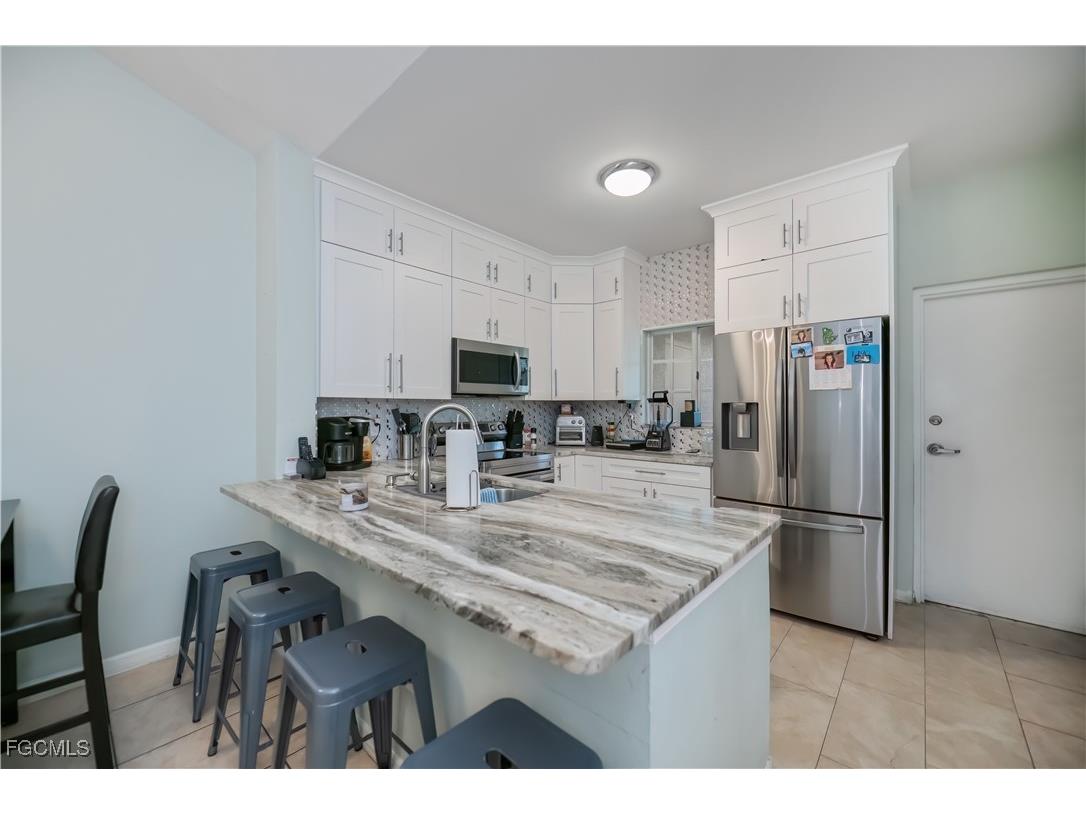 8513 Bernwood Cove Loop #212 Fort Myers FL 33966 2025019346 image9