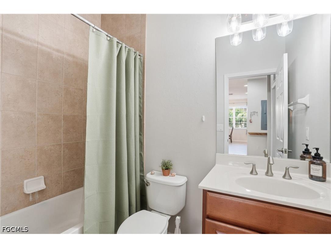 8515 Oakshade Circle #201 Fort Myers FL 33919 2026019659 image26