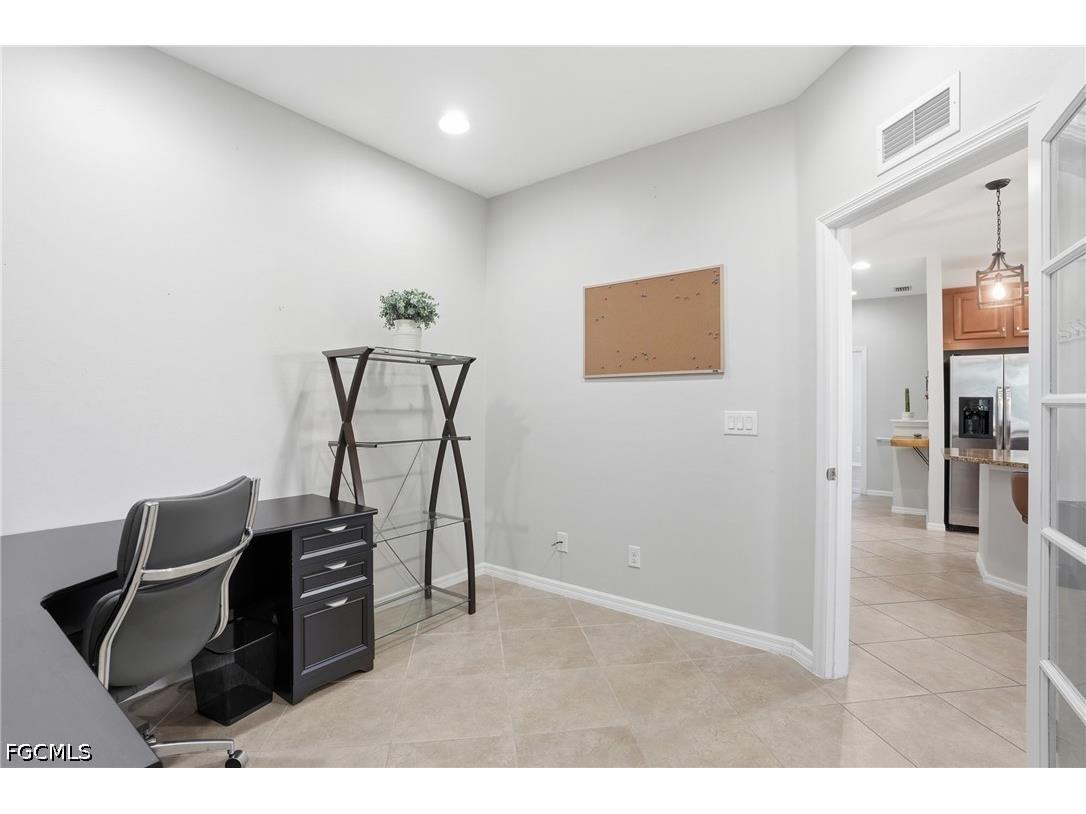 8515 Oakshade Circle #201 Fort Myers FL 33919 2026019659 image28