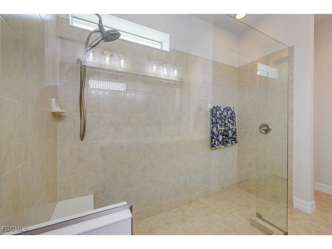 8516 Benelli Court Naples FL 34114 2025018743 image19