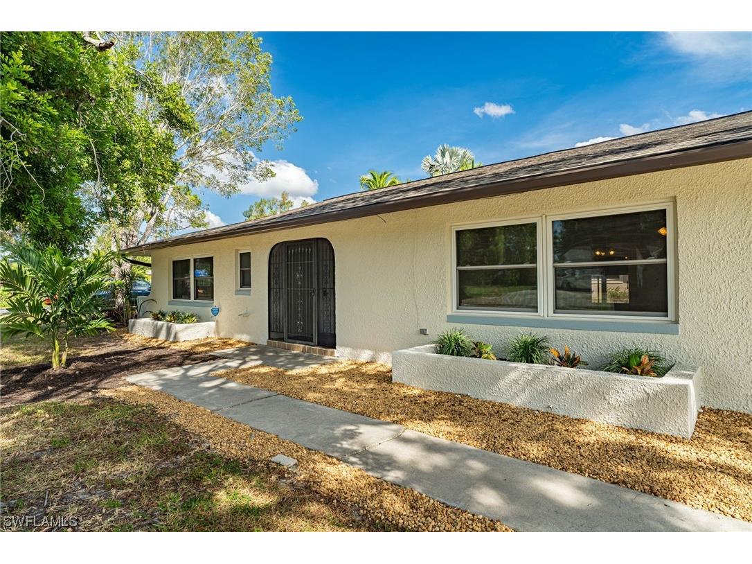 8518 Exeter Street Fort Myers FL 33907 223082025 image1