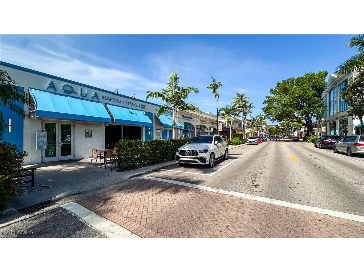 852 5th Avenue S Naples FL 34102 225083806 image2