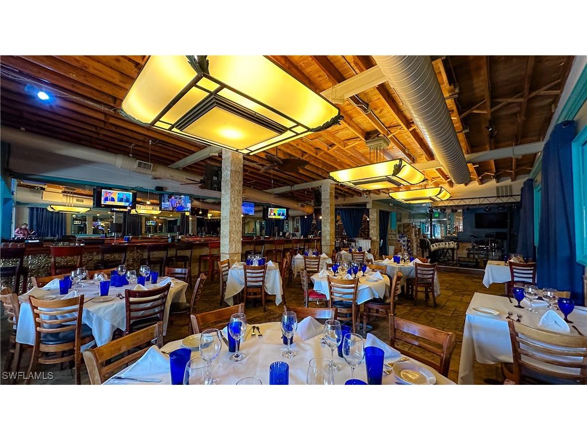 852 5th Avenue S Naples FL 34102 225083806 image3