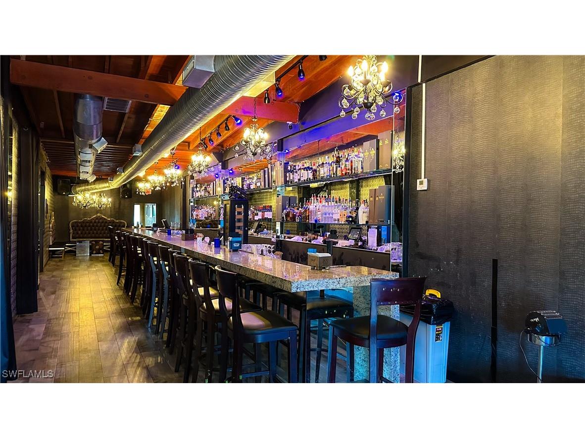 852 5th Avenue S Naples FL 34102 225083806 image8