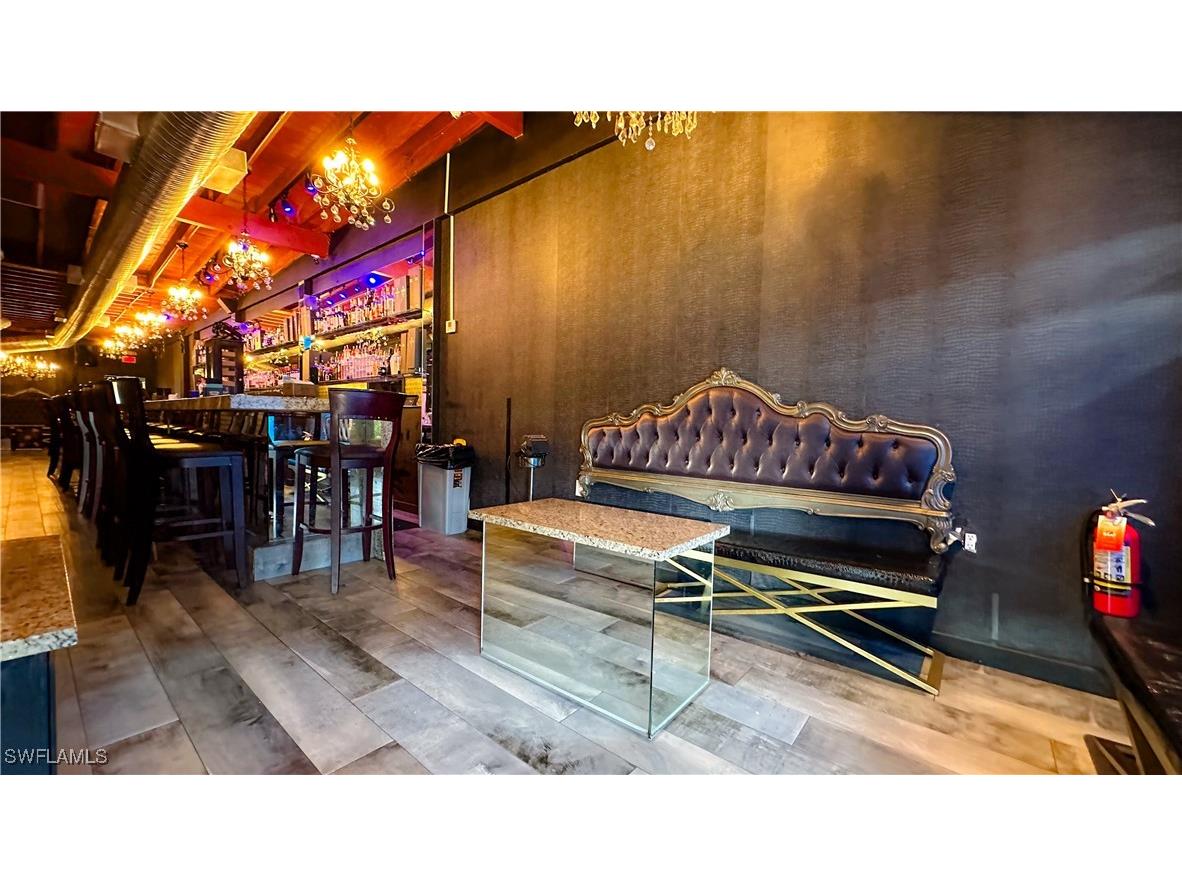 852 5th Avenue S Naples FL 34102 225083806 image9