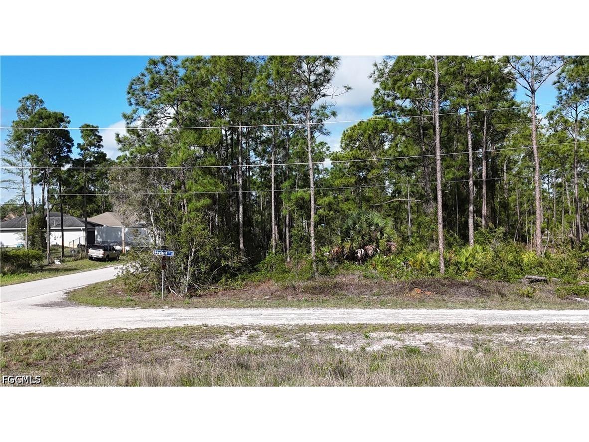 852 Gaylord Avenue S Lehigh Acres FL 33974 2026015753 image1