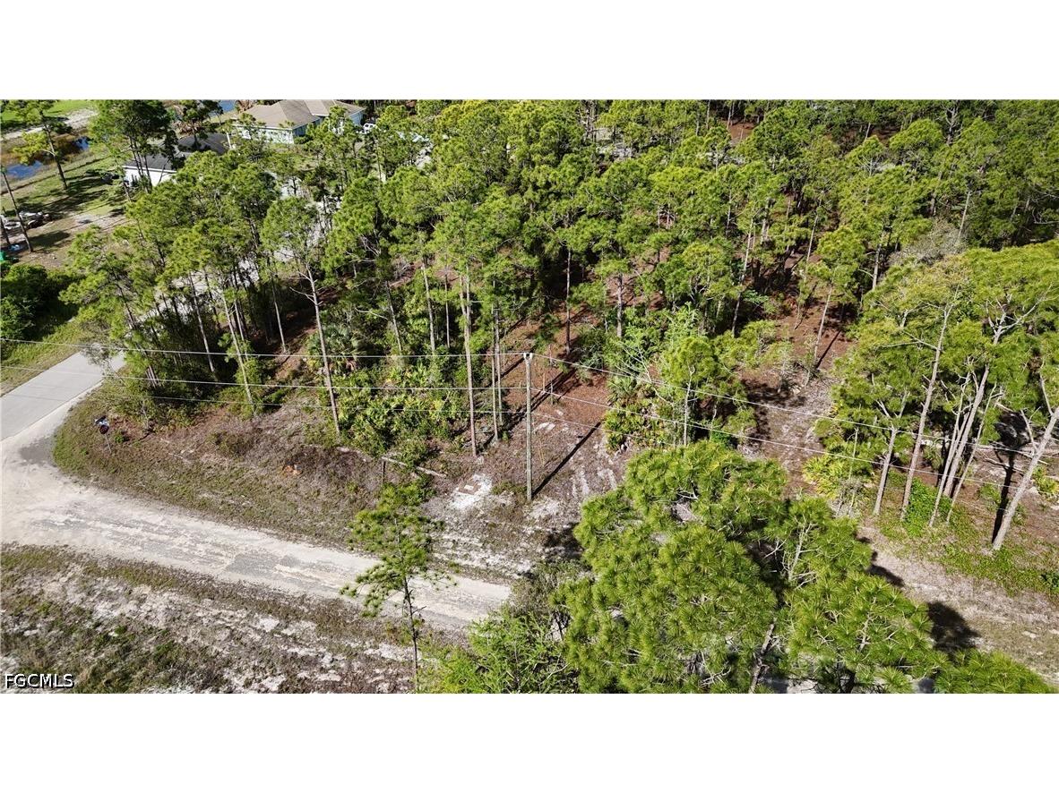 852 Gaylord Avenue S Lehigh Acres FL 33974 2026015753 image3