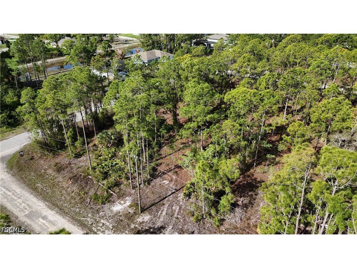 852 Gaylord Avenue S Lehigh Acres FL 33974 2026015753 image4