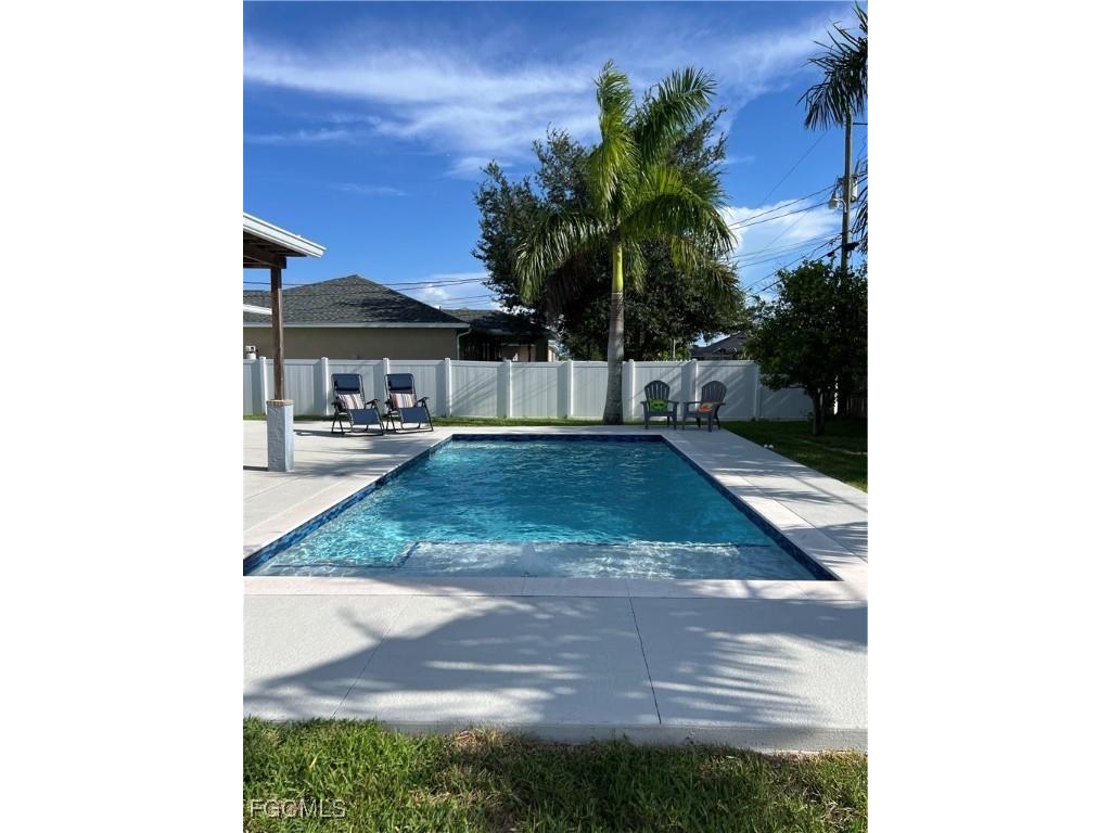 852 NE 7th Place Cape Coral FL 33909 2025016714 image1
