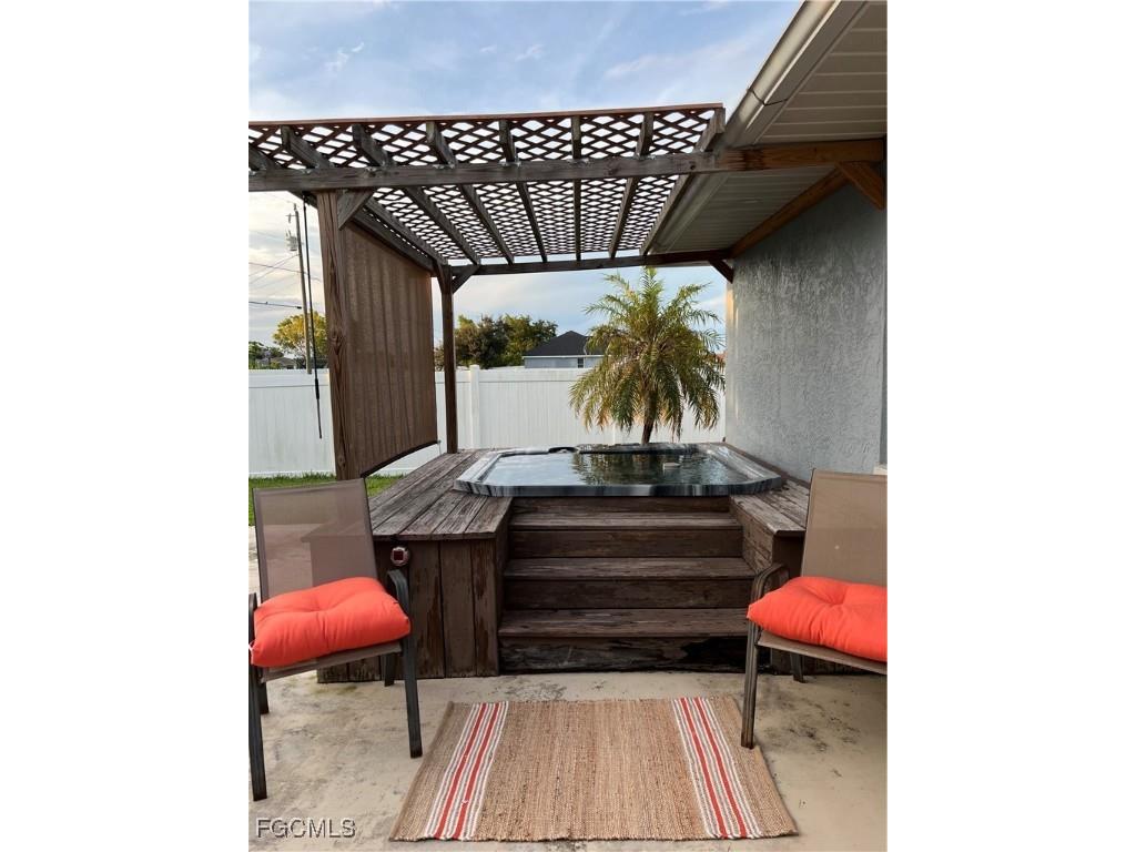 852 NE 7th Place Cape Coral FL 33909 2025016714 image4