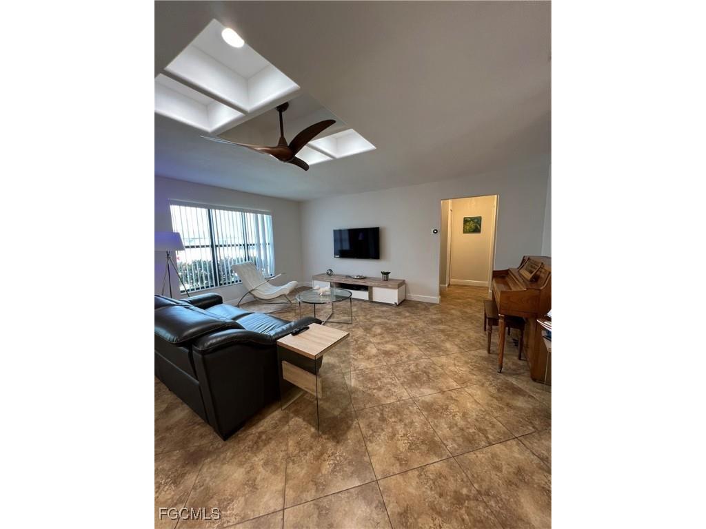 852 NE 7th Place Cape Coral FL 33909 2025016714 image8