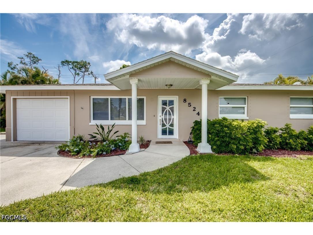 8524 Dartmouth Street Fort Myers FL 33907 2026021758 image1