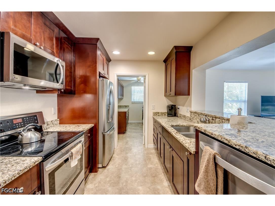 8524 Dartmouth Street Fort Myers FL 33907 2026021758 image10
