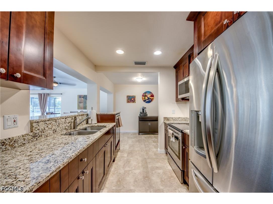 8524 Dartmouth Street Fort Myers FL 33907 2026021758 image13