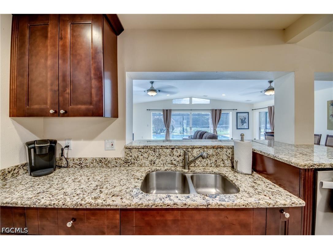 8524 Dartmouth Street Fort Myers FL 33907 2026021758 image14
