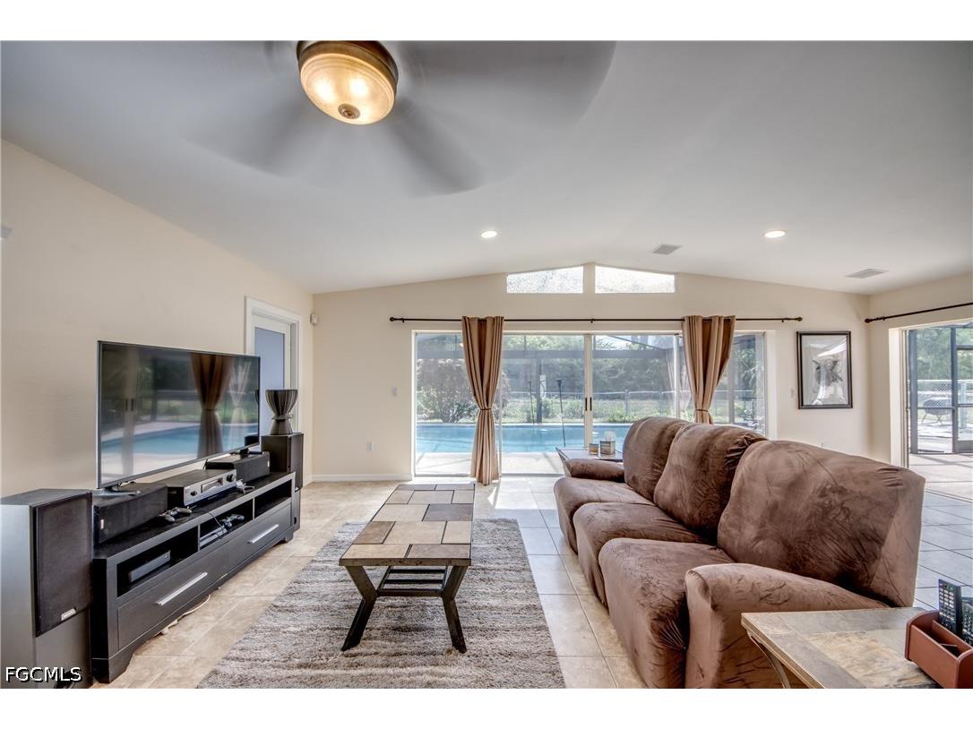 8524 Dartmouth Street Fort Myers FL 33907 2026021758 image20