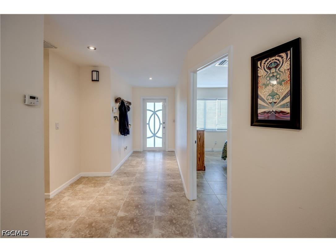 8524 Dartmouth Street Fort Myers FL 33907 2026021758 image4