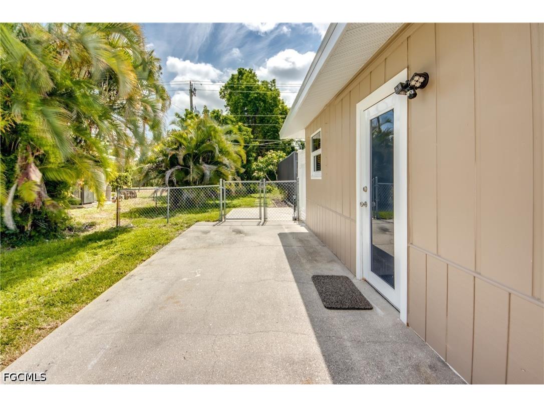 8524 Dartmouth Street Fort Myers FL 33907 2026021758 image42