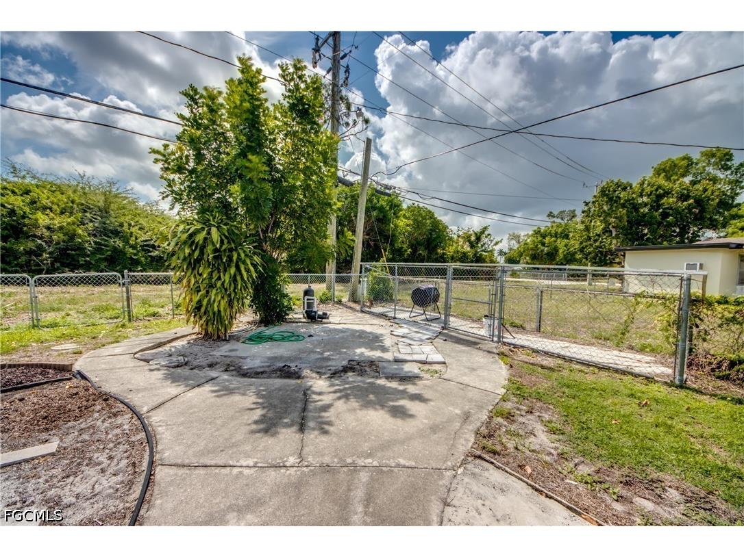 8524 Dartmouth Street Fort Myers FL 33907 2026021758 image43