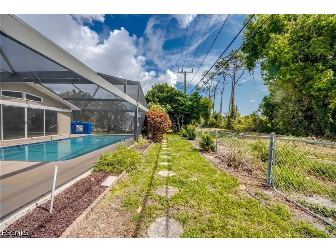 8524 Dartmouth Street Fort Myers FL 33907 2026021758 image45