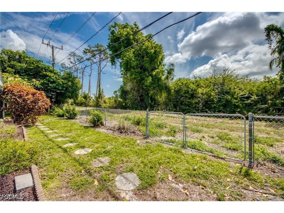 8524 Dartmouth Street Fort Myers FL 33907 2026021758 image48