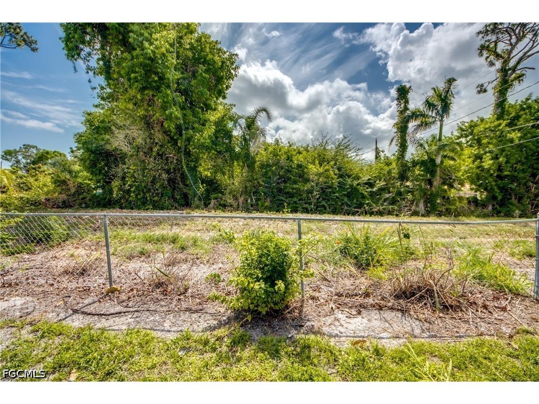 8524 Dartmouth Street Fort Myers FL 33907 2026021758 image49