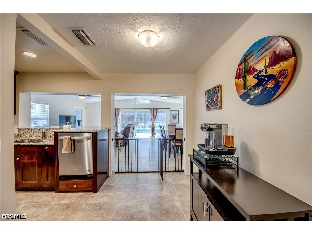 8524 Dartmouth Street Fort Myers FL 33907 2026021758 image6