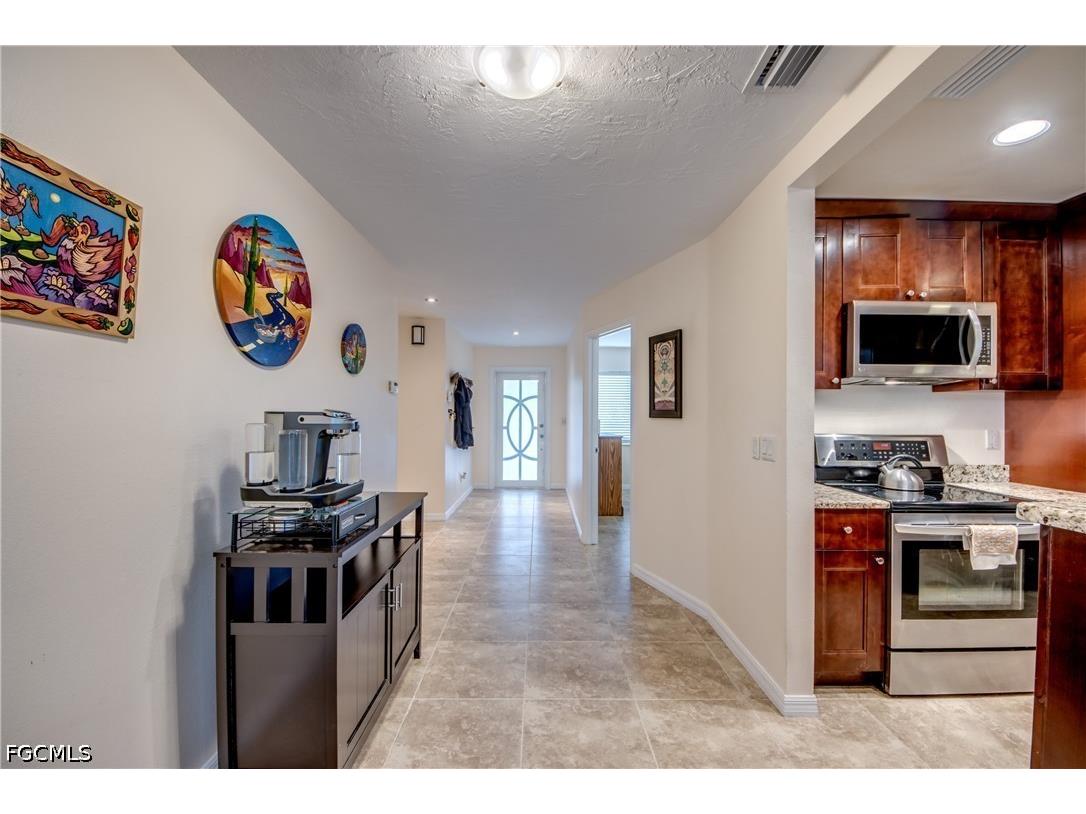 8524 Dartmouth Street Fort Myers FL 33907 2026021758 image7