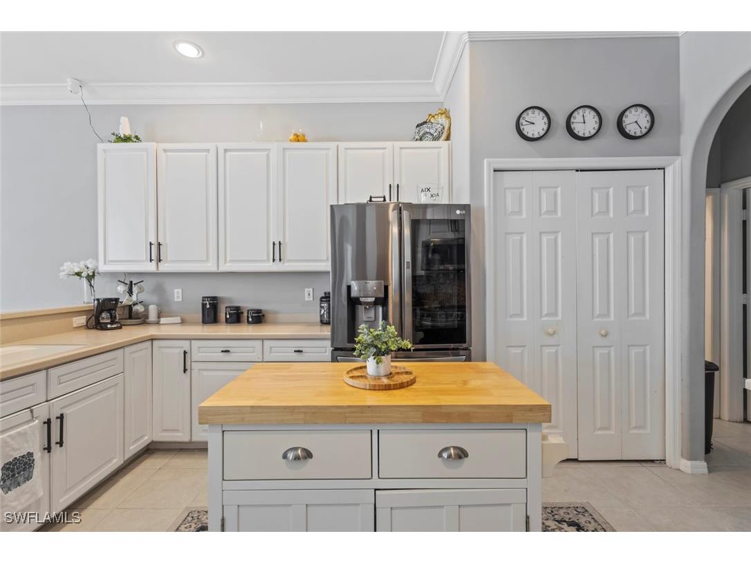 8524 Laurel Lakes Boulevard Naples FL 34119 226004792 image10