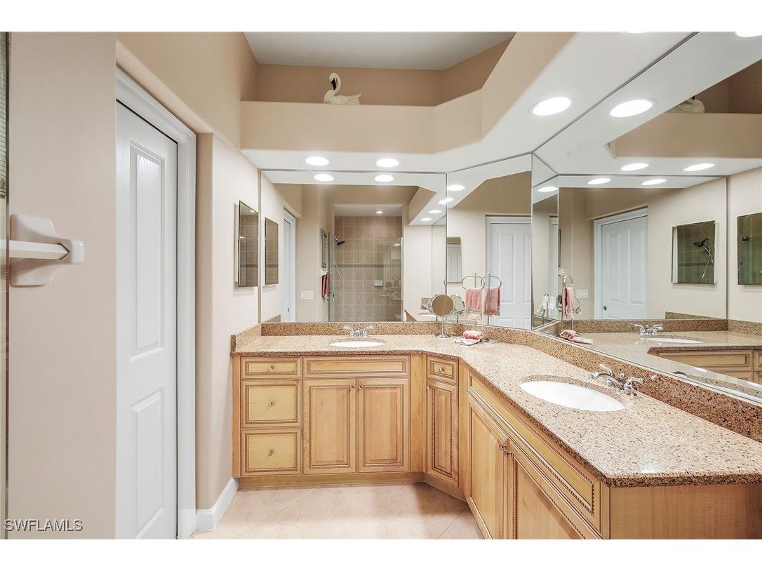 8524 Via Lungomare Circle #206 Estero FL 33928 225084393 image17