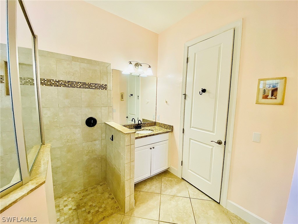 8527 Palacio Terrace N Naples FL 34114 226011858 image16