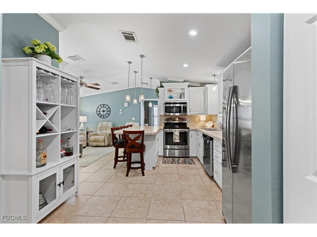 8528 Pepperwood Drive Estero FL 33928 2025022058 image10