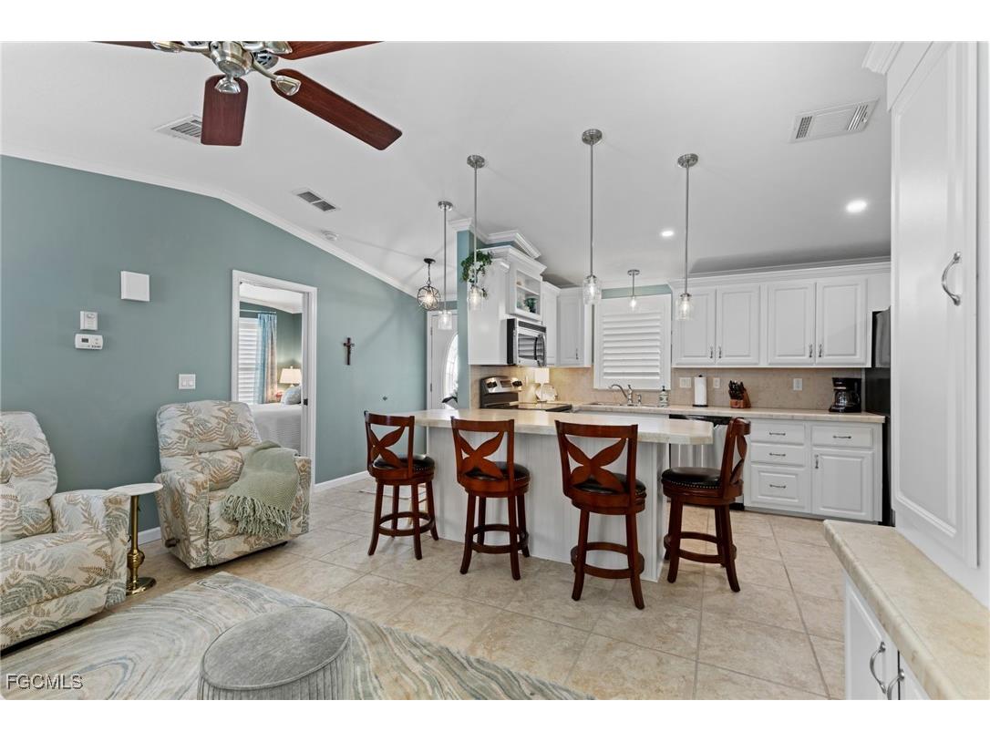 8528 Pepperwood Drive Estero FL 33928 2025022058 image7