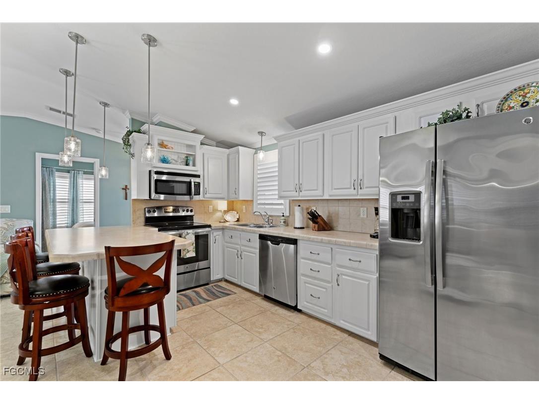 8528 Pepperwood Drive Estero FL 33928 2025022058 image8