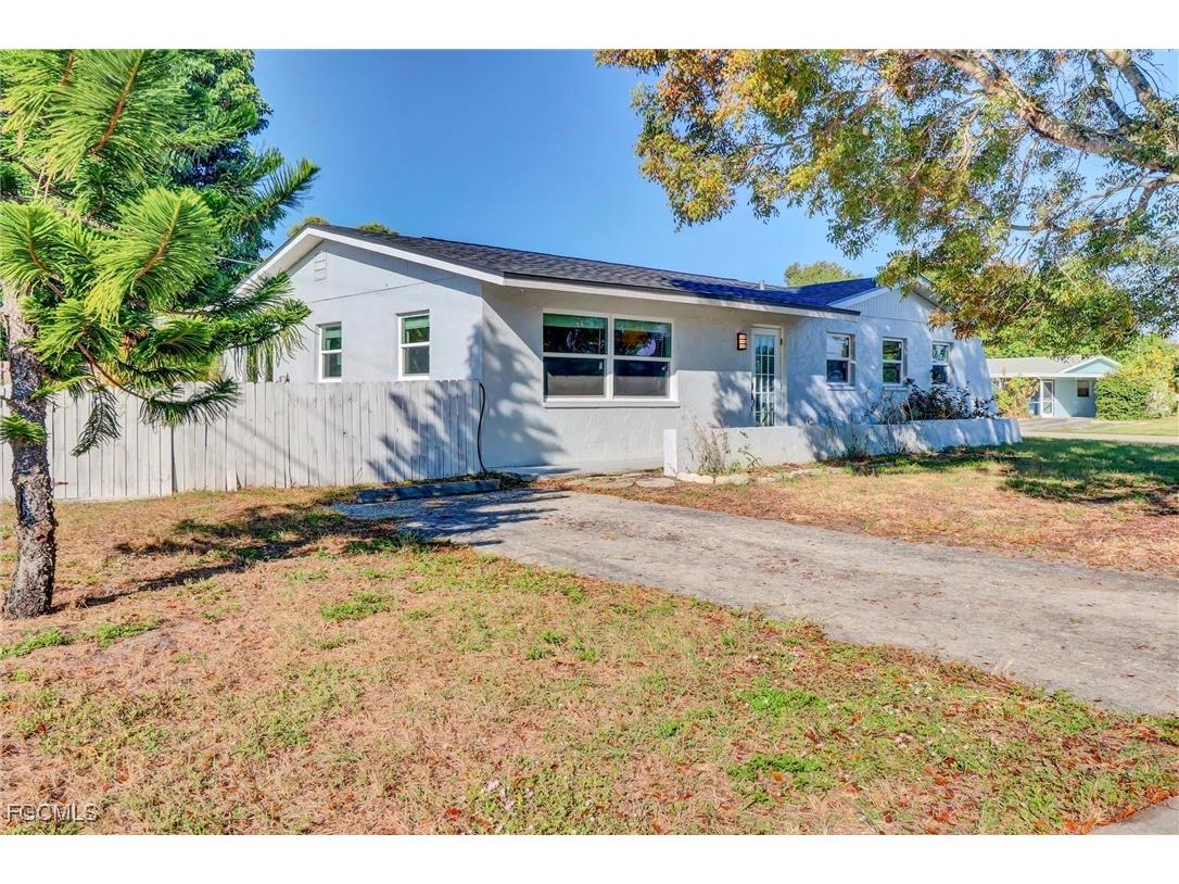 853 Java Plum Avenue North Fort Myers FL 33903 2025022201 image1