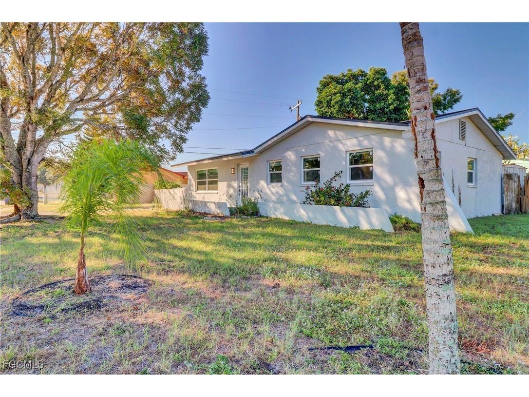 853 Java Plum Avenue North Fort Myers FL 33903 2025022201 image3