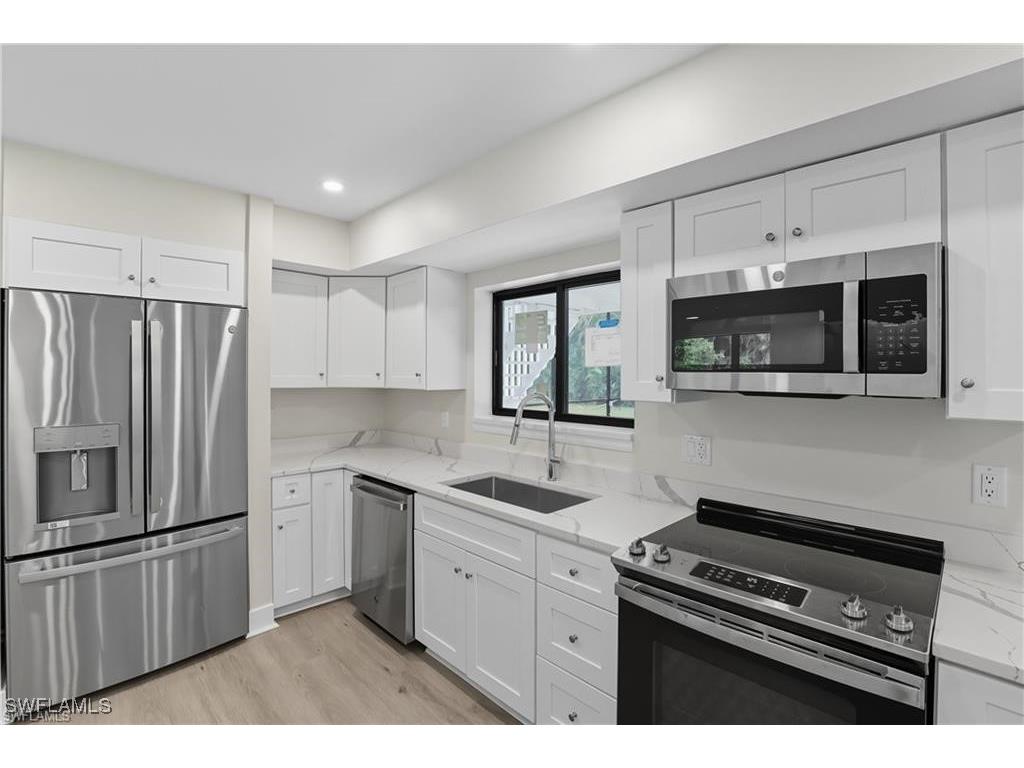 8531 Yorkshire Lane Fort Myers FL 33919 225075736 image11