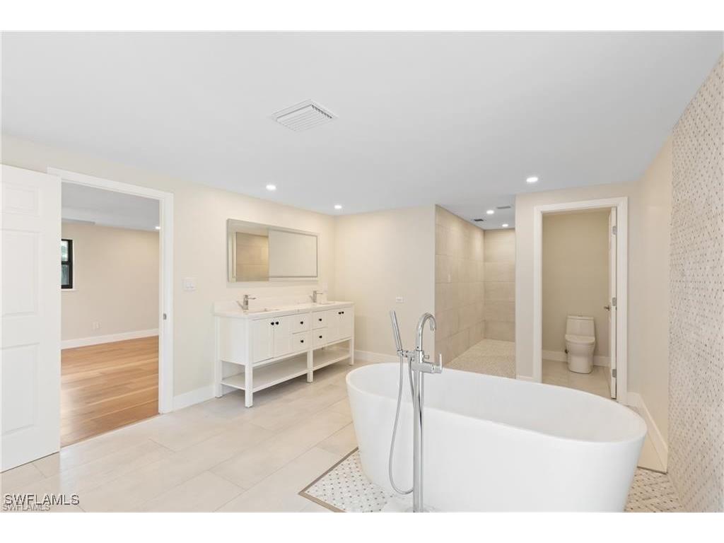 8531 Yorkshire Lane Fort Myers FL 33919 225075736 image18